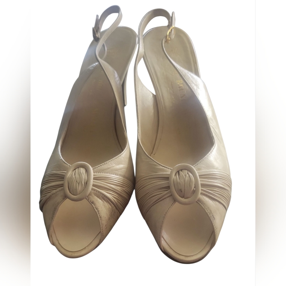 Bruno Magli Vintage Nwot Beige Leather Peep Toe Slingback W Dustbag Size 7.5